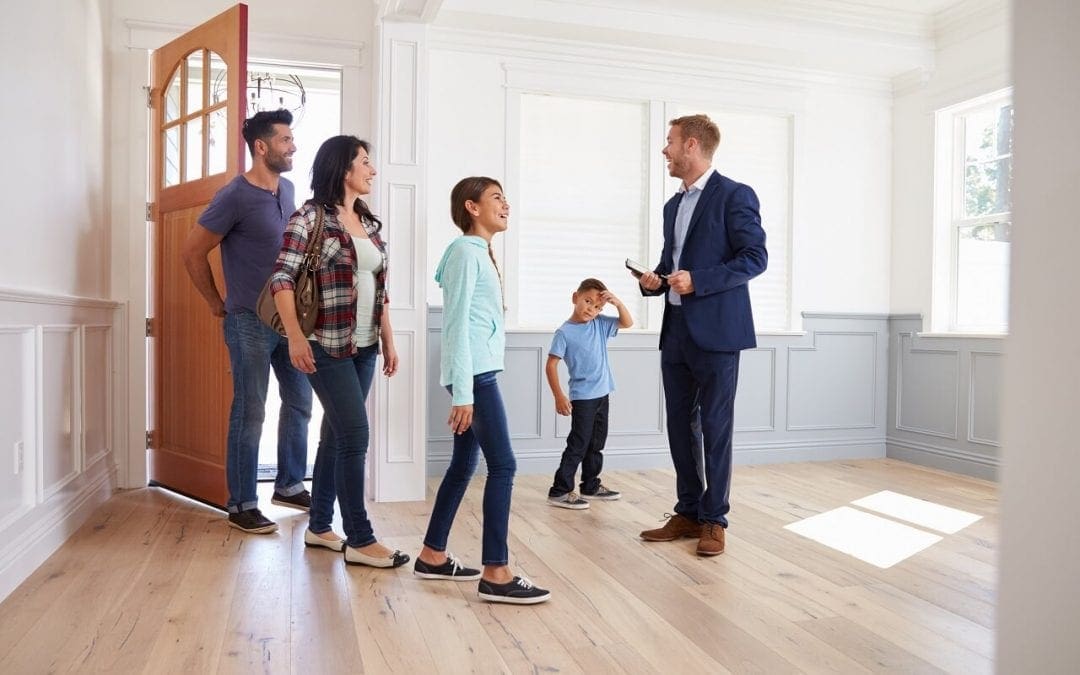 4 Top Reasons to Hire a Real Estate Agent for Your Home Purchase