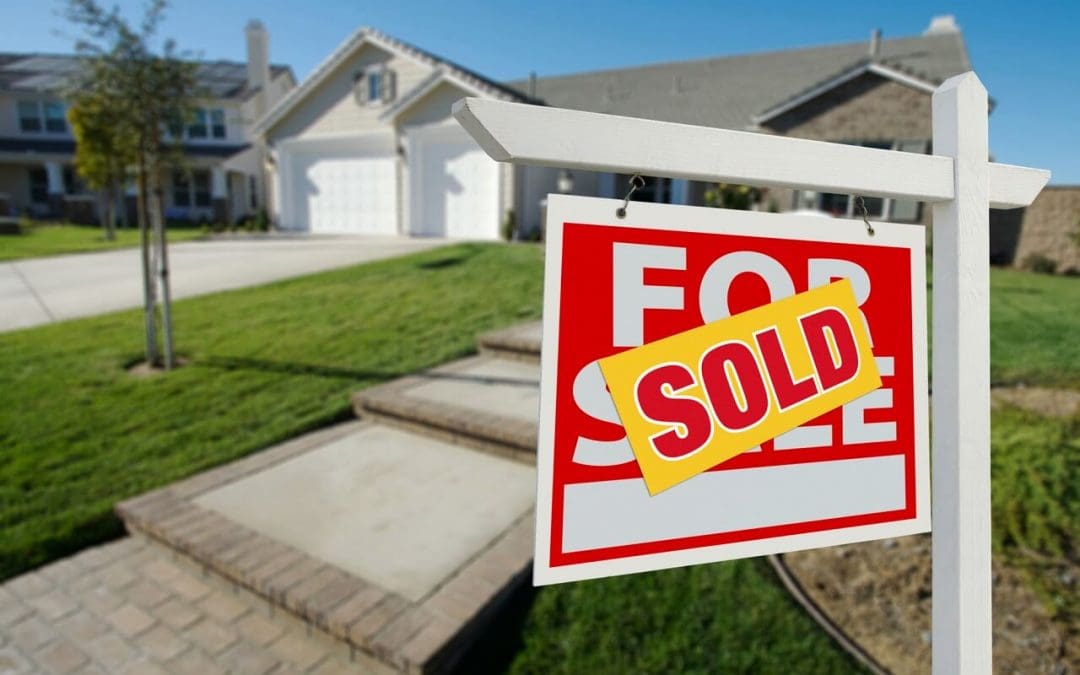 4 Tips to Sell a House